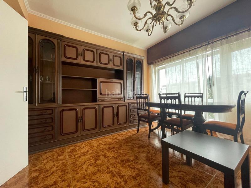 Foto 5cc65675-9ac4-4845-95ba-304c9aa1dada. Rent flat in Caranza Ferrol