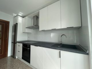 Miete Etagenwohnung in Canido. Se alquila piso a estrenar en canido con ascensor, calefacción y