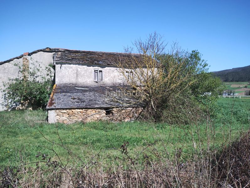 Foto c913731c-d587-4500-9d89-d620558343c3. Casa a Lourenzá