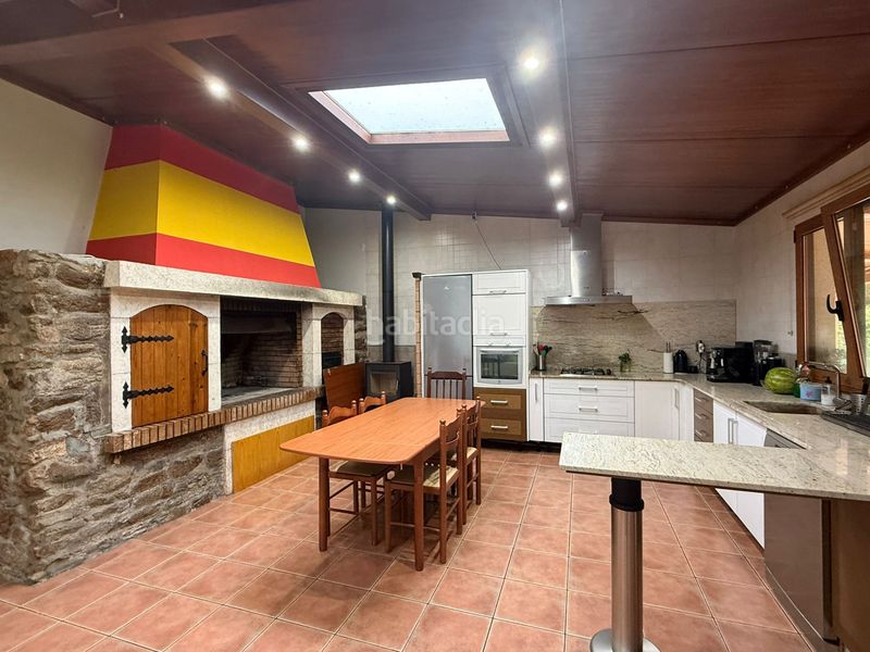 Foto ab5f7e8e-7eb5-4be9-a75e-b5fc89f62a19. Casa adossada amb calefacció aparcament a Neda