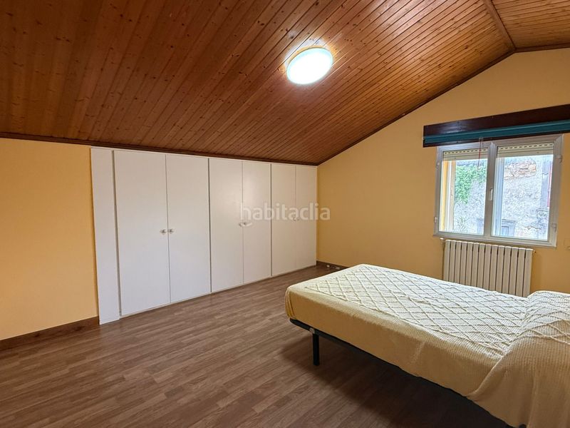 Foto e2baf8f2-5714-472c-a6b1-f3b7283e6d81. Casa adossada amb calefacció aparcament a Neda