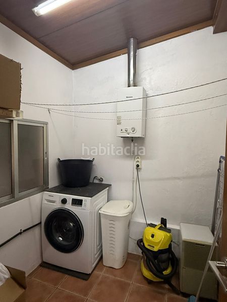 Foto fa9c9203-e7a6-47fb-b852-b61182ec7d96. Casa adossada amb calefacció aparcament a Neda