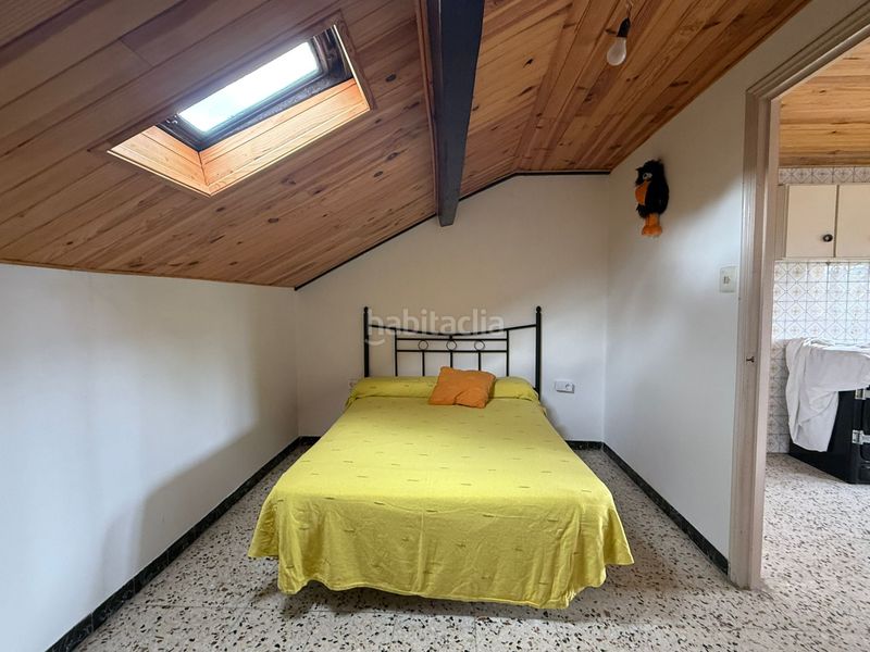 Foto 49312b4d-37c2-40b5-aa22-e2b1a3e2ef3b. Casa adossada amb calefacció aparcament a A Malata - Catabois - Ciudad Jardín Ferrol