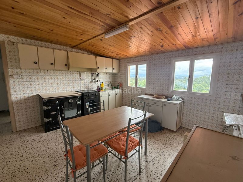 Foto 8a03dd15-2b23-4e00-8c0c-dbba8b84964e. Casa adossada amb calefacció aparcament a A Malata - Catabois - Ciudad Jardín Ferrol