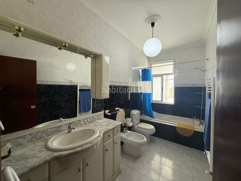 Foto c8f1be84-143b-43e9-a2f5-9b95afe4d2a6. Casa adossada amb calefacció aparcament a A Malata - Catabois - Ciudad Jardín Ferrol