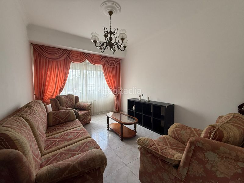 Foto cfbda2cb-6bd8-4df1-88c5-d7a1261a23cd. Casa adossada amb calefacció aparcament a A Malata - Catabois - Ciudad Jardín Ferrol