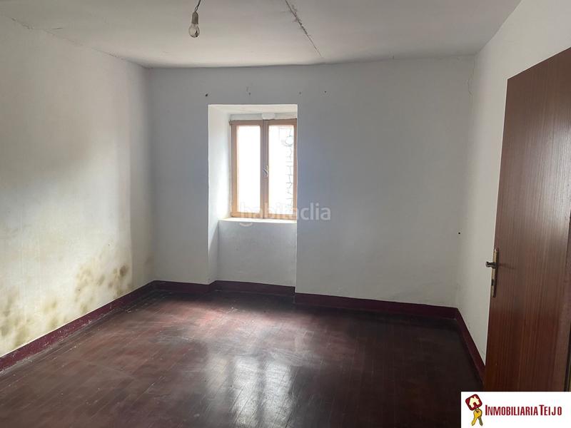 Foto 42075d23-000f-44de-99f7-edf63266b651. Casa con parcheggio in Sedes - Pedroso - Doso Narón