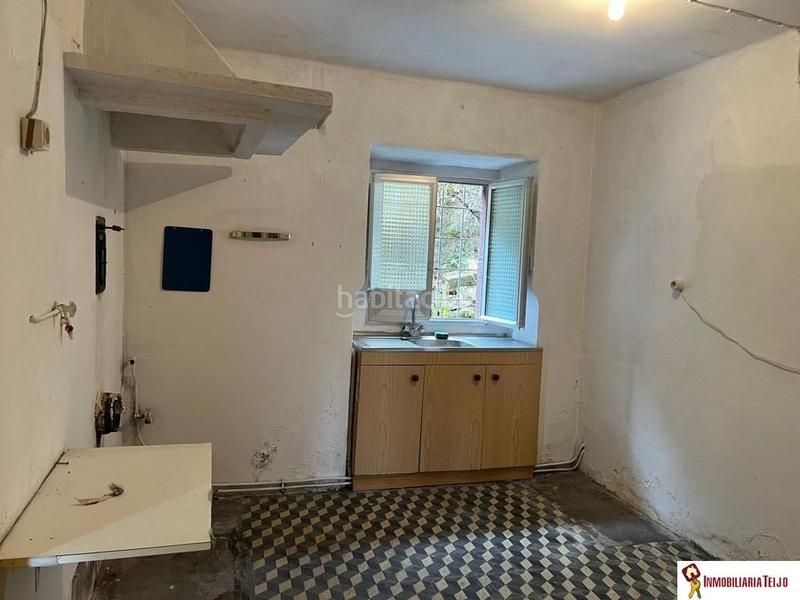 Foto bcf0c68b-0467-4f2a-9340-913678eb44c5. Casa amb aparcament a Área Rural Ferrol