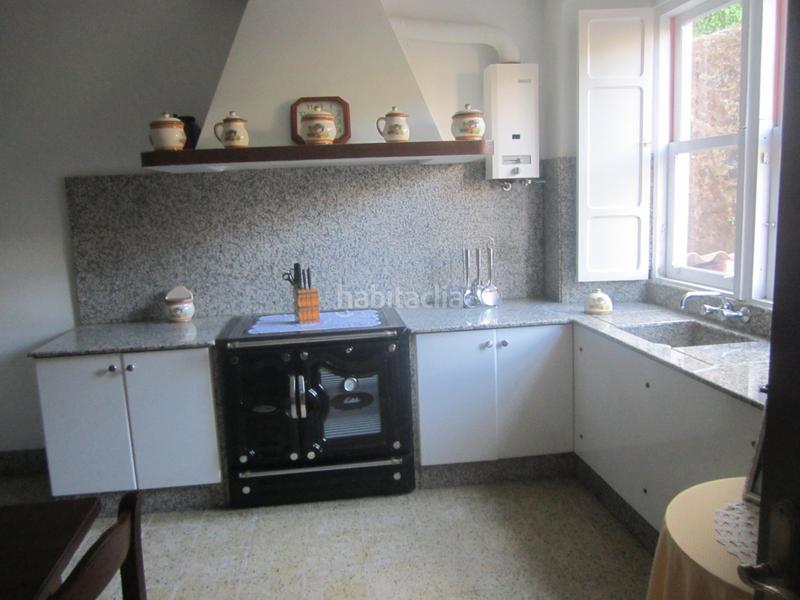 Foto fc4933a5-8cc4-4c64-9711-939231d2a60c. Casa con parcheggio in Área Rural Ferrol