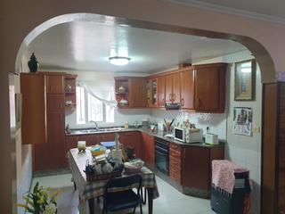 Semi detached house in A Malata - Catabois - Ciudad Jardín