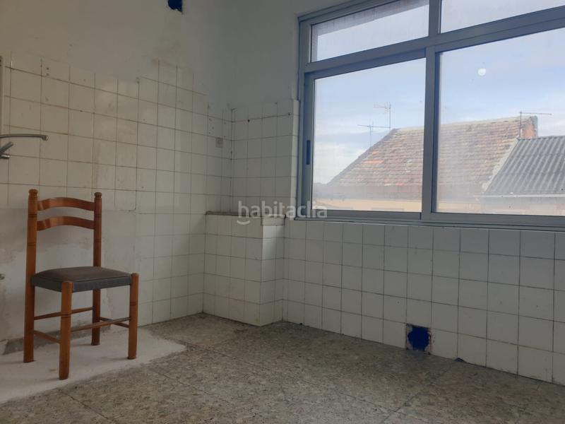 Foto 0465b74b-8807-43d9-82bf-a8fcbe7fa46d. Piso se vende piso para reformar en joane en A Malata - Catabois - Ciudad Jardín Ferrol