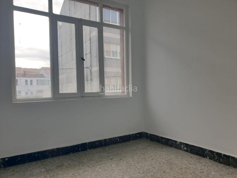 Foto 6f716254-4c1e-4099-bf3b-423821d97066. Piso se vende piso para reformar en joane en A Malata - Catabois - Ciudad Jardín Ferrol