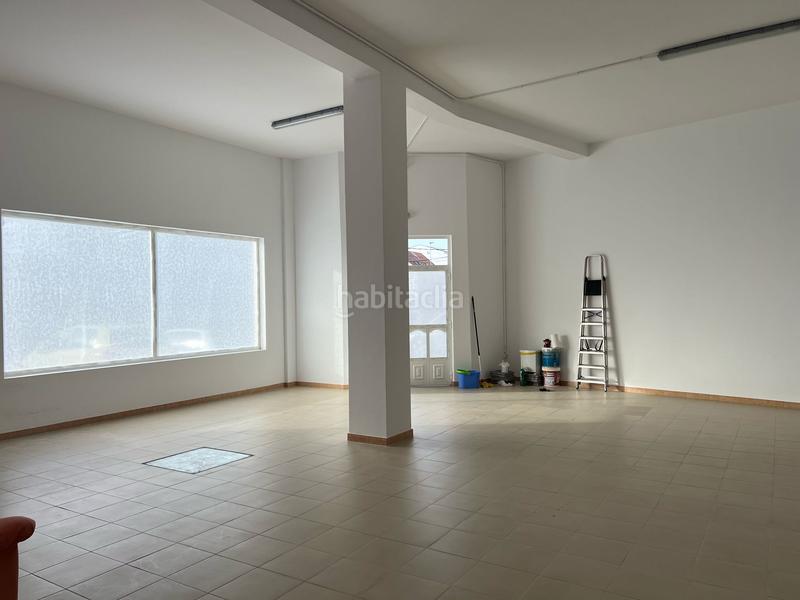 Foto 9f144beb-546c-4d54-a18f-3da00a5cbece. Affitto locale commerciale in A Malata - Catabois - Ciudad Jardín Ferrol