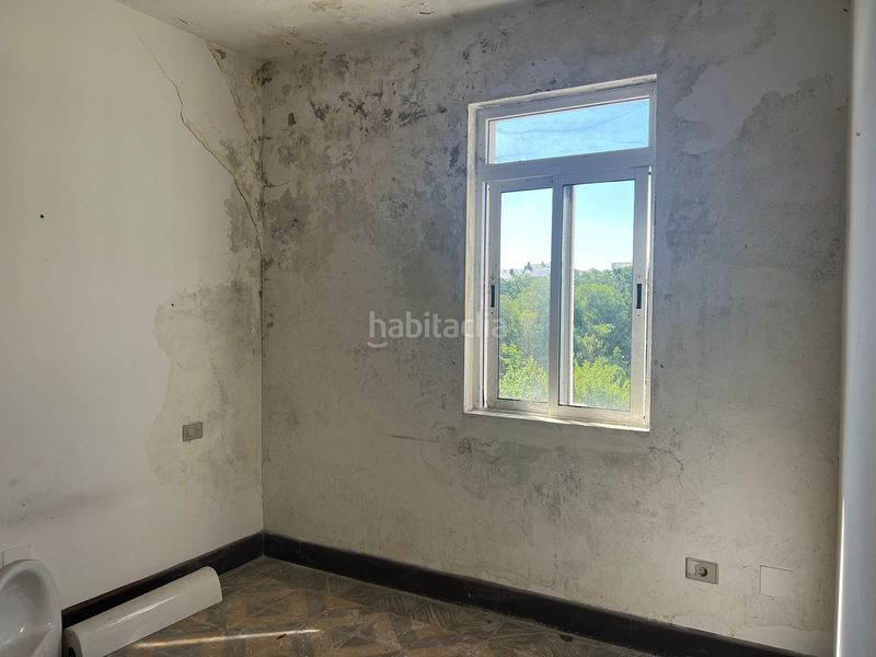 Foto 0f98501d-8916-4c64-ad30-c80138ae5c2f. Edificio en Pontes de García Rodríguez (As)