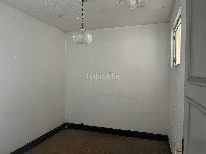 Foto c1346f64-0d9f-4455-905c-932da3f90157. Edificio en Pontes de García Rodríguez (As)