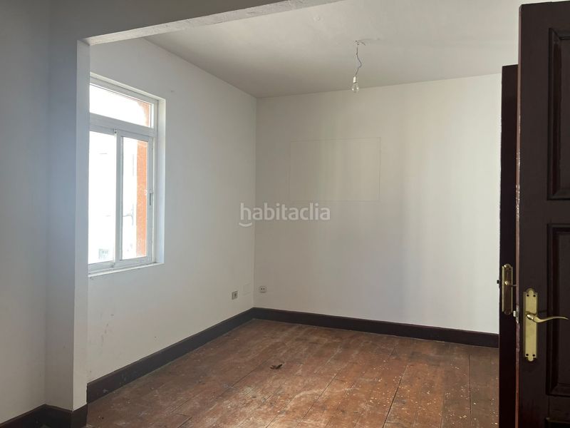Foto c30f1d4b-fa33-445a-b895-9d9e92079ebf. Edificio en Pontes de García Rodríguez (As)