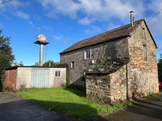 Maison à Somozas (As). Se vende casa de piedra para restaurar con finca en somozas