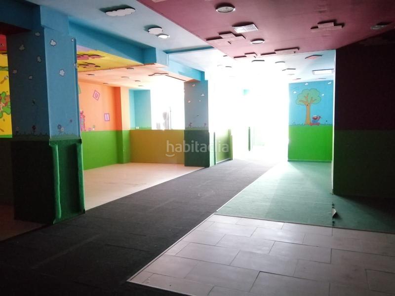 Foto d9af9bd2-e189-4483-ac4c-ff16ddd2378f. Alquiler local comercial local en cabo llanos en Los Llanos - El Cabo Santa Cruz de Tenerife