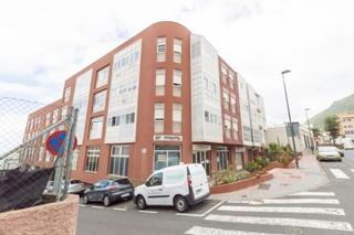 Local Comercial en Tejina. Local comercial en venta en tejina  la laguna sc tenerife