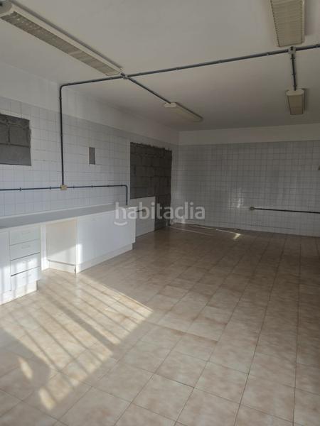 Foto b7cef5e3-657e-4b3f-8fcc-2b4384291df8. Miete fabrikhalle in Arafo