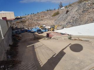 Terreny residencial a Casco Urbano. Parcela industrial