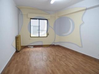 Lloguer Oficina a Sancti Spiritus - San Juan. Junto calle toro. oficina de alquiler en buen estado de 16 m2. c