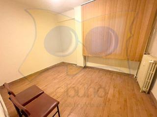 Lloguer Oficina a Sancti Spiritus - San Juan. Pleno centro, oficina interior de 15 m2. buen estado. baños comu