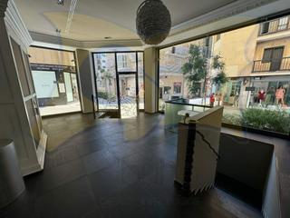 Location Local commercial à Sancti Spiritus - San Juan. Próximo a calle toro - junto plaza del campillo, local de 80 m2