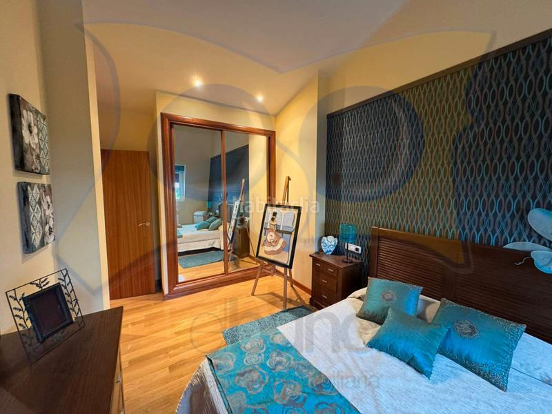 Foto 2863676b-62dc-481c-86bd-d72a81b5fd16. Chalet avec cheminée chauffage parking piscine dans Carbajosa de la Sagrada