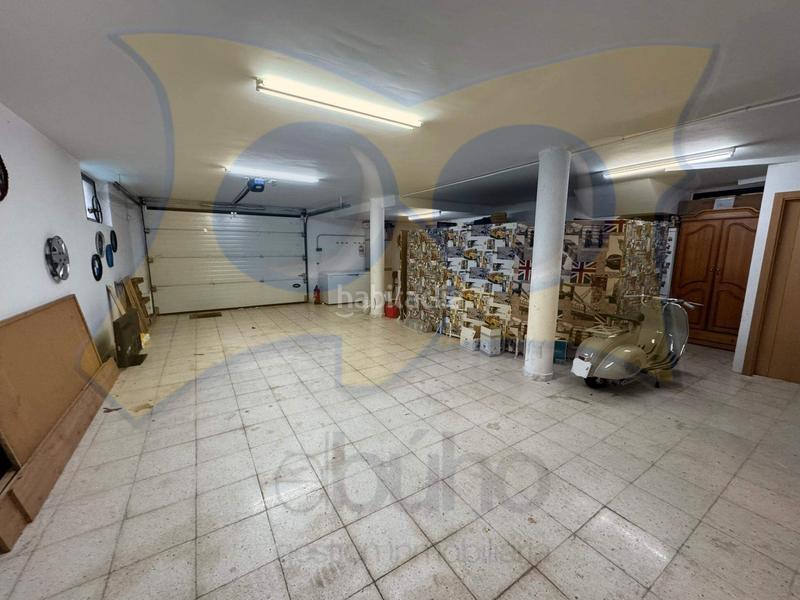 Foto 62c55694-c3df-4bc2-8136-8a85dfe2d4d8. Chalet avec cheminée chauffage parking piscine dans Carbajosa de la Sagrada