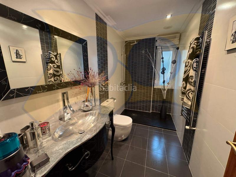 Foto cadaf8e0-b1ce-449c-8bf8-a262e172d216. Chalet avec cheminée chauffage parking piscine dans Carbajosa de la Sagrada