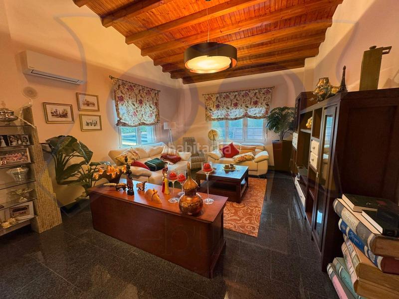 Foto d738d8a4-ee8f-44d0-ae07-36acd5e9011c. Chalet avec cheminée chauffage parking piscine dans Carbajosa de la Sagrada