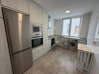 Affitto Appartamento in Sancti Spiritus - San Juan. Pleno centro - calle toro. excelente piso completamente reformad