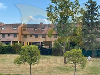 Chalet en Villamayor