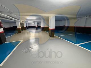 Parking coche en Centro. Plaza de garaje en venta, en pleno centro de salamanca