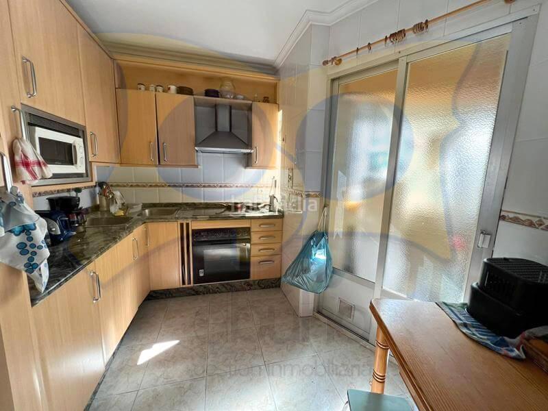 Foto abbfe0fa-d329-418f-ac51-16e7b519c40b. Alquiler piso junto puerta zamora (pleno centro), magnífica vivienda de 140 m2. distribuida en 4 dormitorios dobles y 2 baños completos. amplio en Salamanca