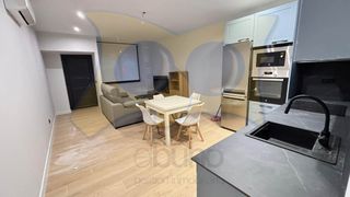 Miete Etagenwohnung  Paseo de canalejas. Piso recién reformado de alto standing en zona céntrica