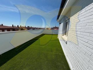 Penthouse in Pizarrales. Carretera de ledesma. gran terraza. precioso ático completamente