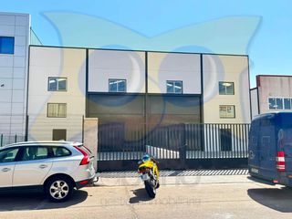 Lloguer Nau industrial a Carbajosa de la Sagrada. Nave industrial en alquiler polígono los montalvos
