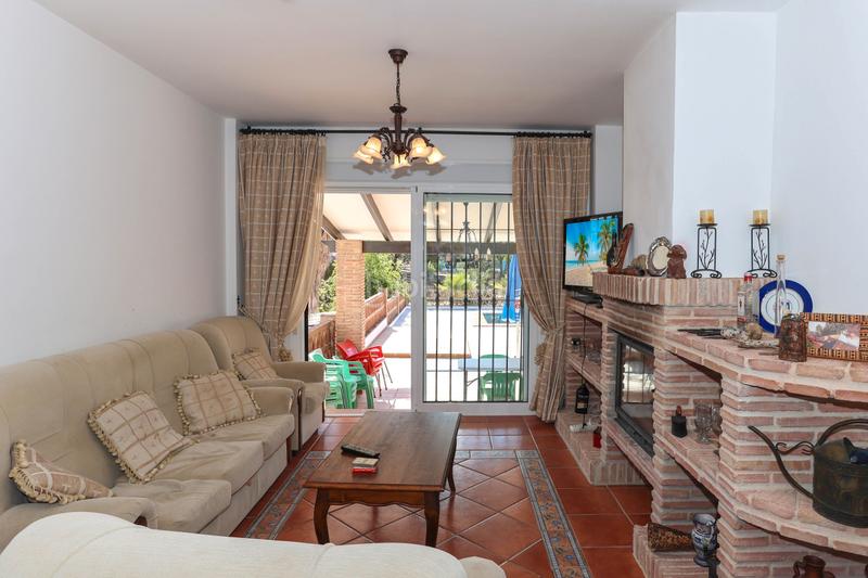 Foto 87368038-cf3b-4b35-ab72-64a37170d1b2. Masia amb aparcament piscina a Guaro