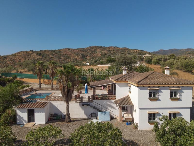 Foto 92073c48-f49b-414a-9f8e-666f5edeea59. Masia amb aparcament piscina a Guaro