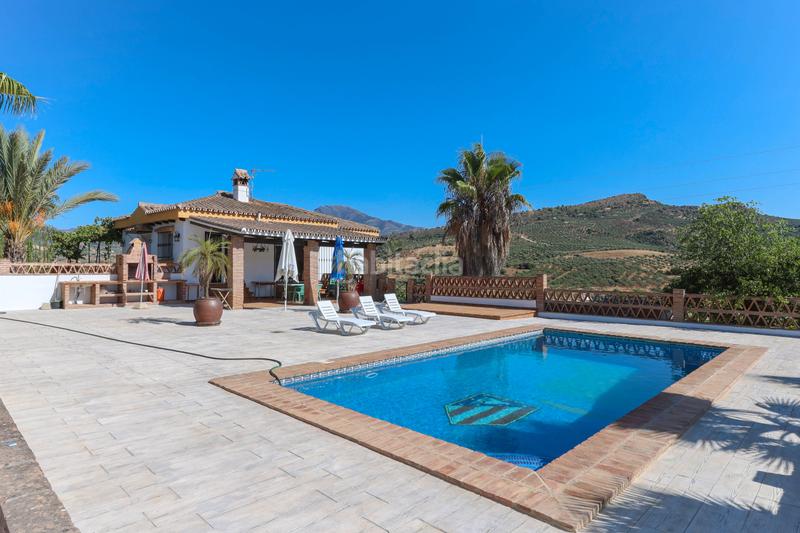 Foto c1a70032-df76-4ed8-b133-900c449846e2. Masia amb aparcament piscina a Guaro