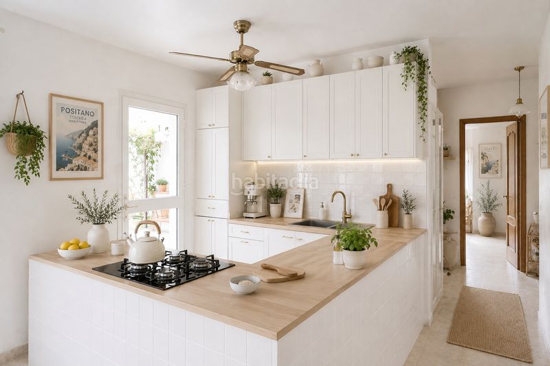 Foto a11f4bc4-d684-47a1-964c-7129c7cb2c06. Casa amb aparcament a Tolox