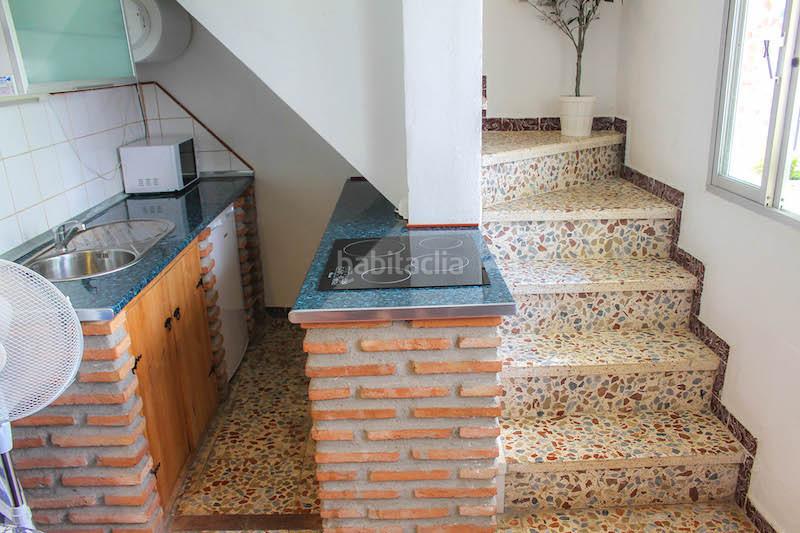 Foto 145fc98f-bb4c-4959-bd60-3405196f5429. Casa aparellada a Tolox