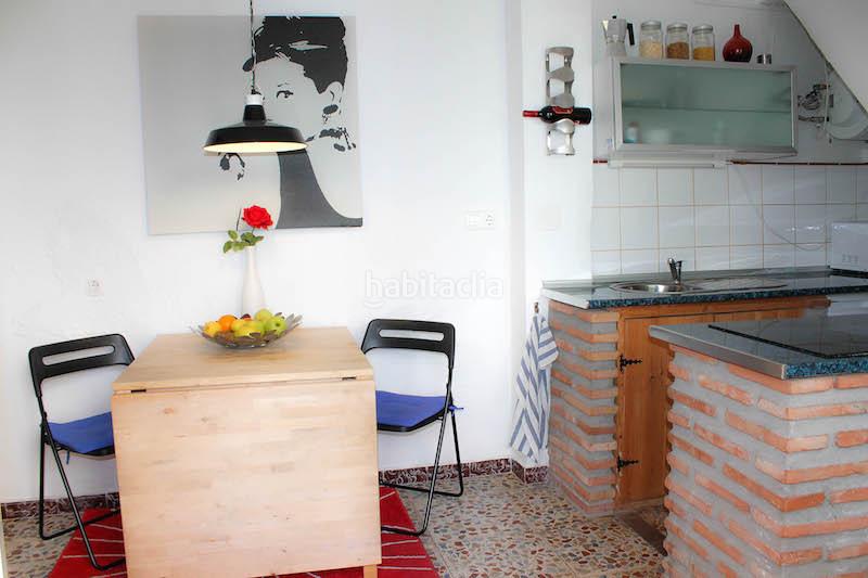 Foto 8fa7057b-d619-4ae2-aec4-8f0dba56ee60. Casa aparellada a Tolox