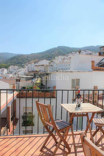 Foto fedbe68c-bb04-4742-b8ca-349dfaeba90b. Casa aparellada a Tolox