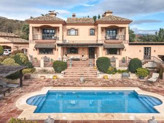 Maison  Camino de guajar. Impresionante villa independiente en monda con alojamiento indep