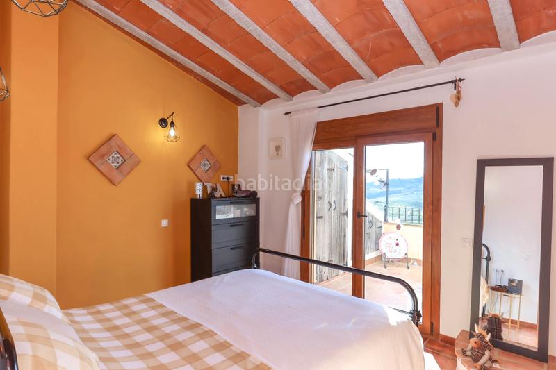 Foto 0cbe0911-dd9b-44b3-8bb7-84871c6766a1. Casa adosada construcción de excelente calidad en Alozaina