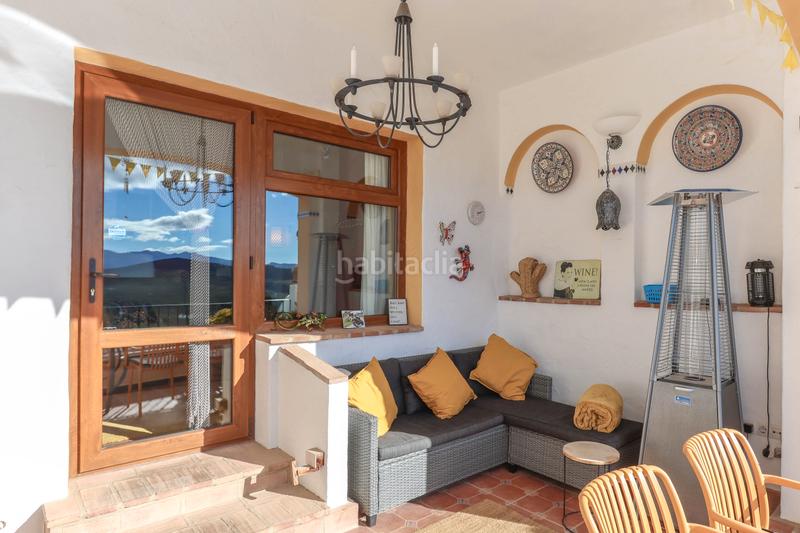 Foto 59ee70c3-5b4b-44da-9945-8af9e299e052. Casa adosada construcción de excelente calidad en Alozaina