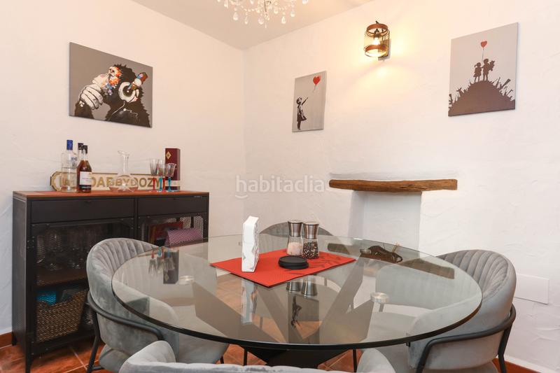 Foto 5b4e6961-6e31-451c-bf21-fe698dd5a670. Casa adosada construcción de excelente calidad en Alozaina
